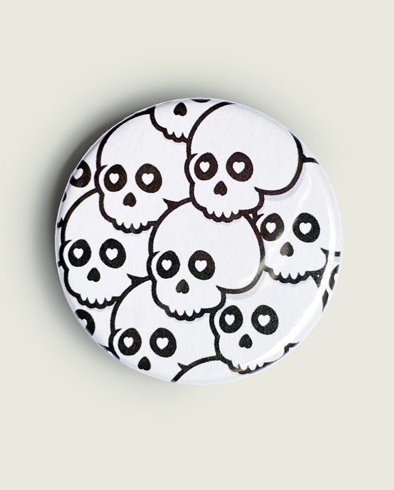 MINI SKULLS pin button